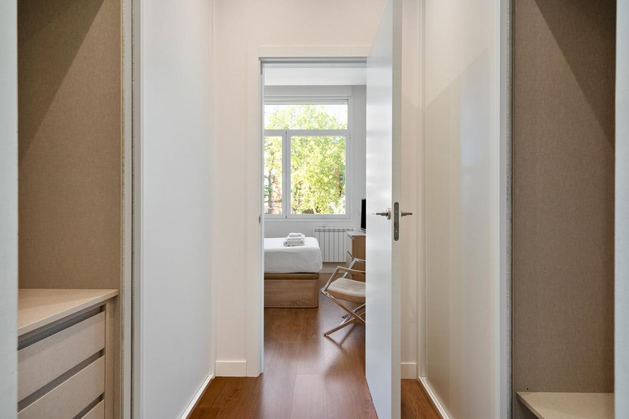 Apartamento Unico Chamartin Madrid Bagian luar foto