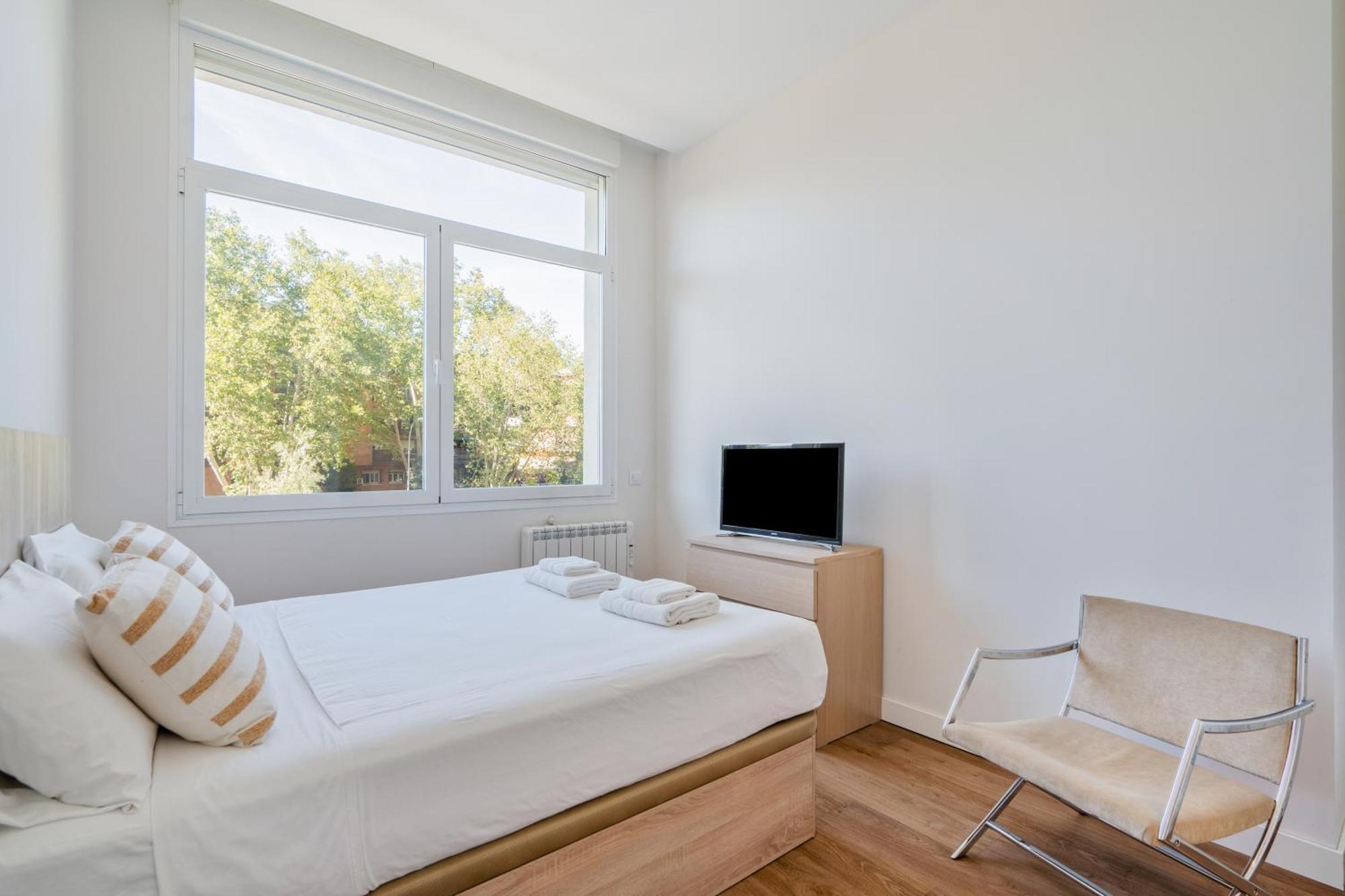 Apartamento Unico Chamartin Madrid Bagian luar foto