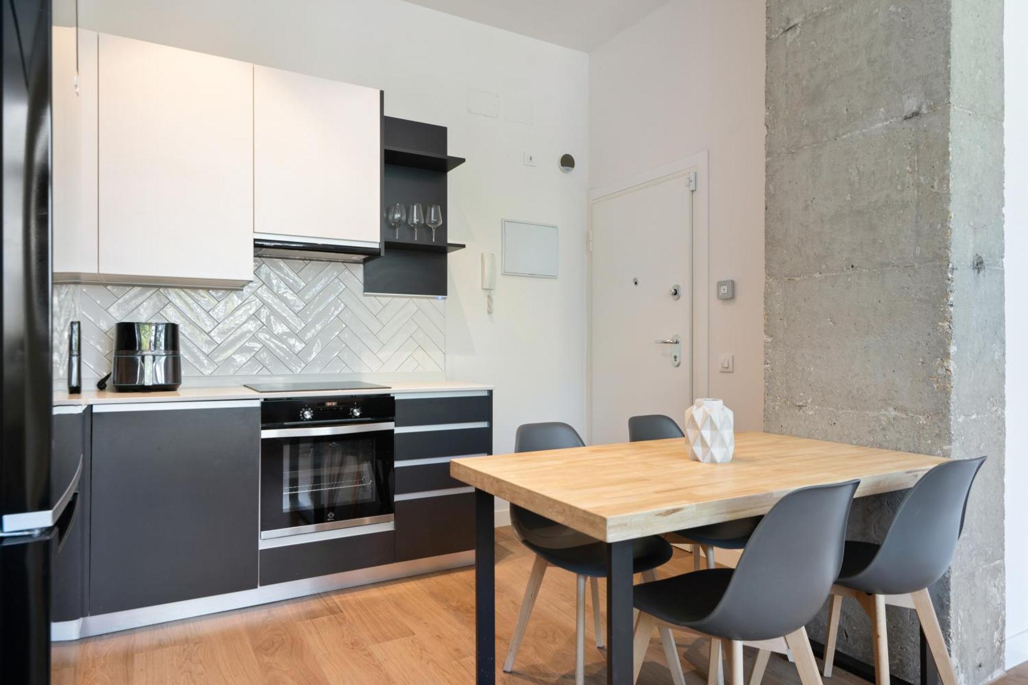 Apartamento Unico Chamartin Madrid Bagian luar foto